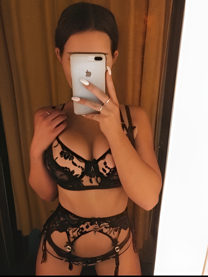 Розалия привлекальеная девушка из Томска цена от 1500 руб