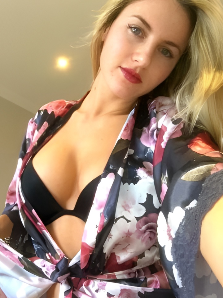 Вероника привлекальеная девушка из Томска цена от 1500 руб