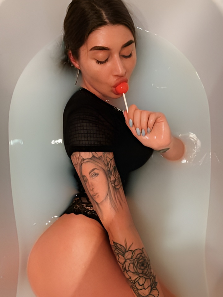 Зиглинда привлекальеная девушка из Томска цена от 5000 руб