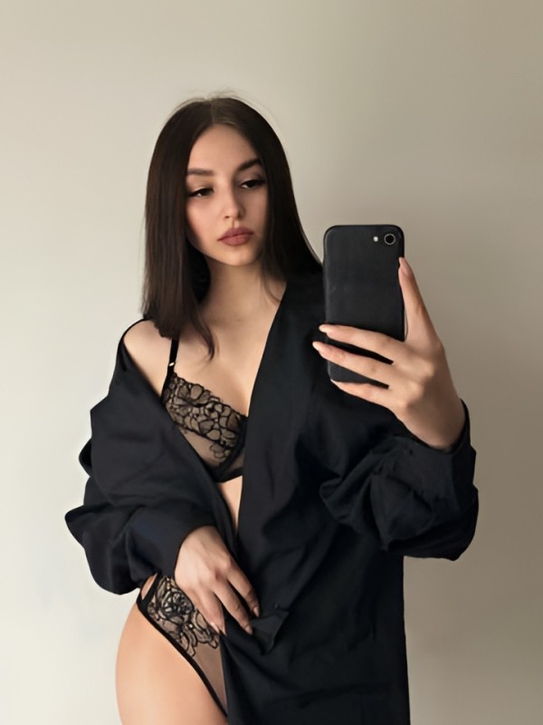 Алиана привлекательная девушка из Томска цена от 5000 руб