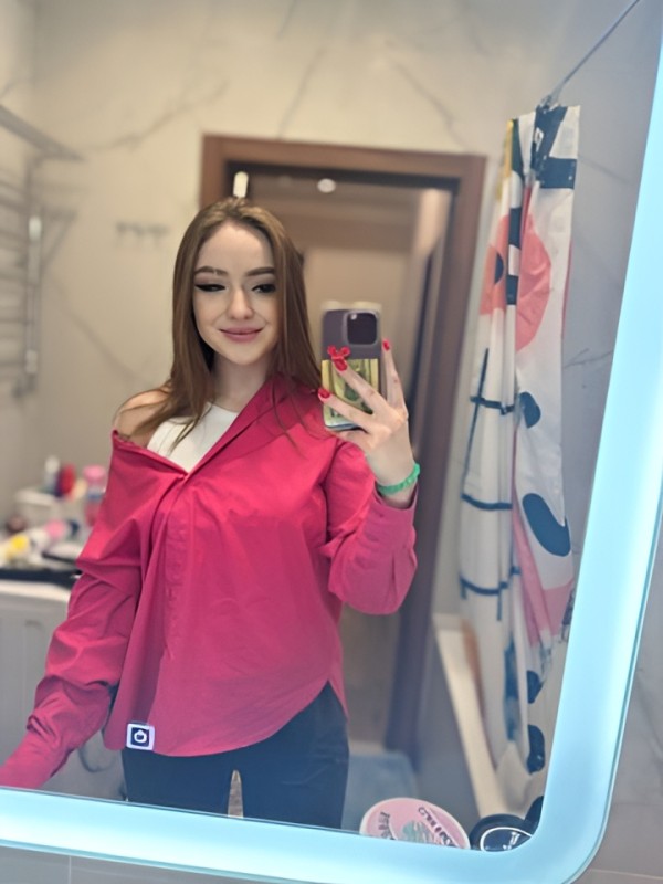 Арина привлекательная девушка из Томска цена от 10000 руб