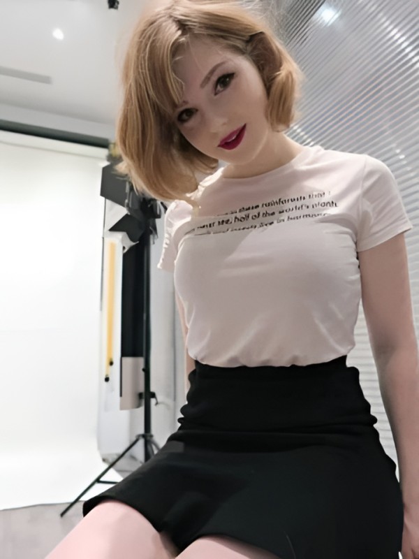 Кристина привлекательная девушка из Томска цена от 4000 руб