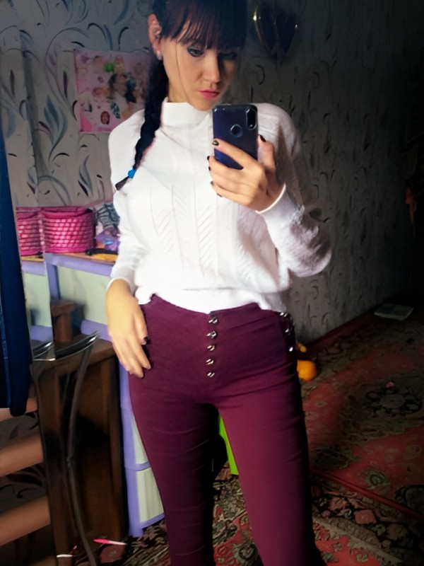 Стефания привлекательная девушка из Томска цена от 2000 руб