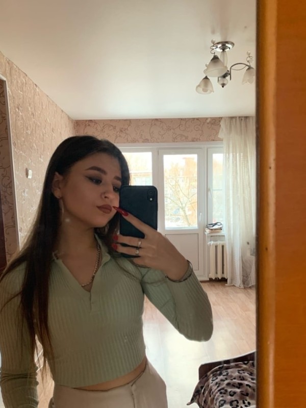 Владилена привлекательная девушка из Томска цена от 3000 руб