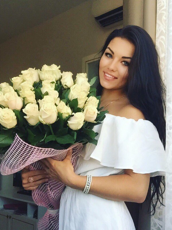 Стефани привлекательная девушка из Томска цена от 3500 руб