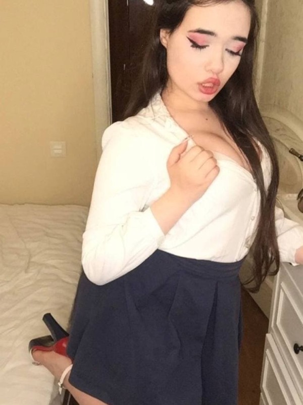 Лаки привлекательная девушка из Томска цена от 3500 руб